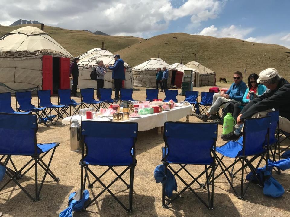 Pamir Nomad Yurt Camp Hotel Kara-Kavak ภายนอก รูปภาพ